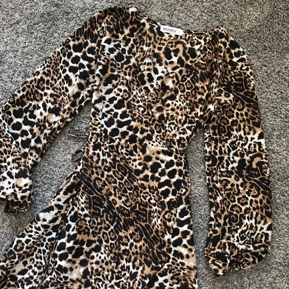Reverse Leopard Print Wrap Dress - Picture 2 of 12